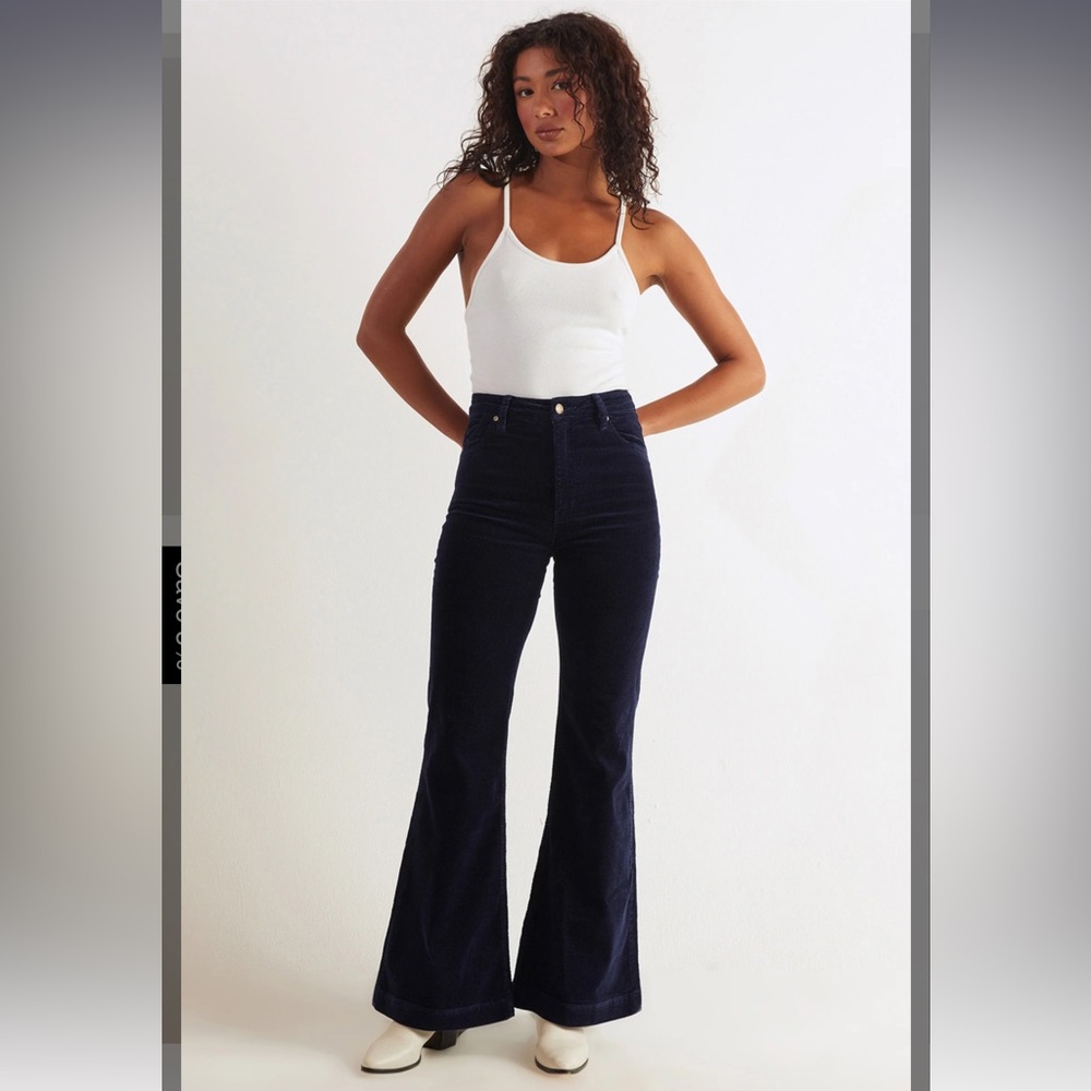 ROLLA'S Navy Flare Corduroy Pants